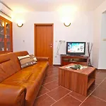 House Franko 1330 * Πόρετς