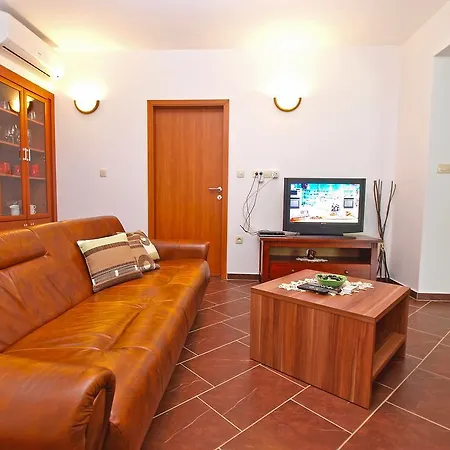 House Franko 1330 * 波雷奇