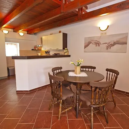 House Franko 1330 بيت للعطل *