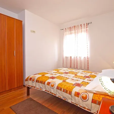 度假居 House Franko 1330 *