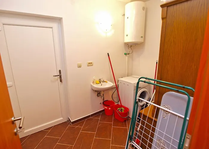 House Franko 1330 Дом отдыха